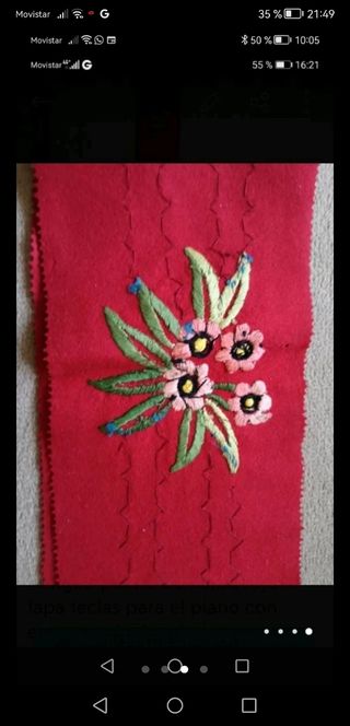 Piano: Paño tapa teclas bordado a mano.