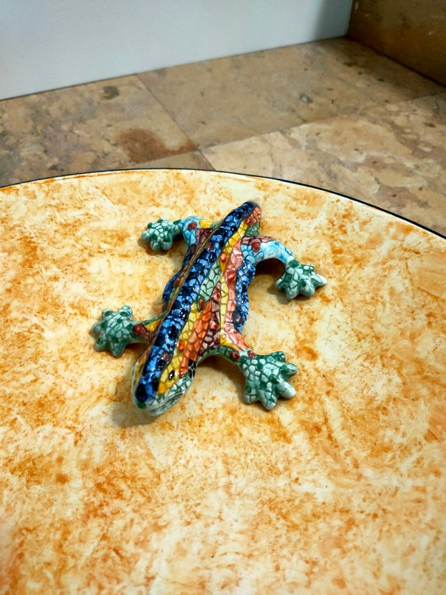 Plato cerámica Gaudí 38 cm(artesanal)