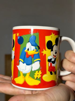 Dos tazas decoradas Disney