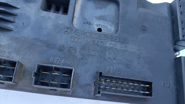 Caja de fusibles  Mercedes  clase V