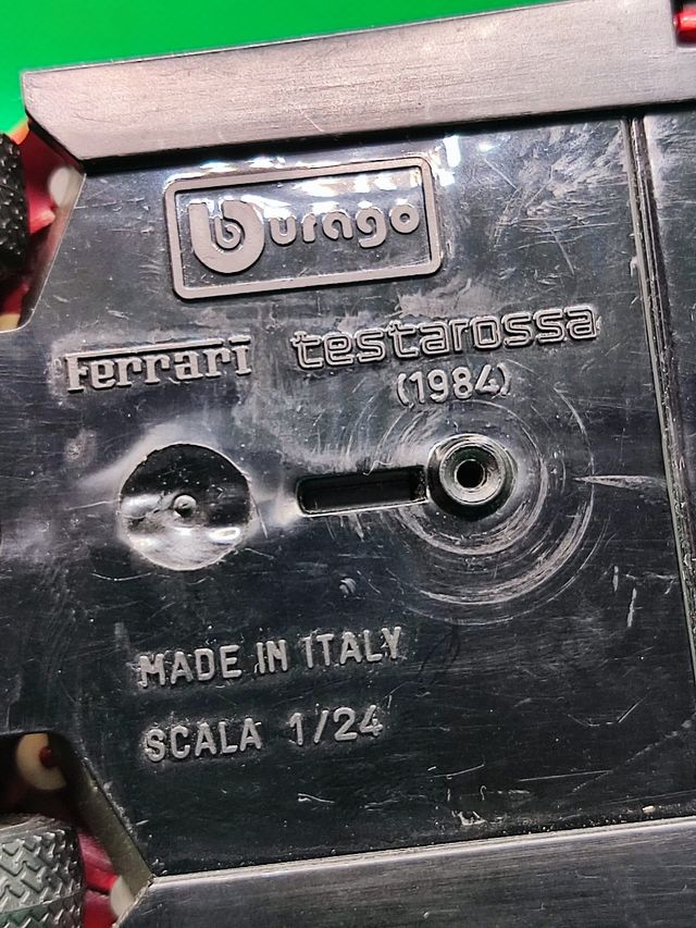 Ferrari Testarossa Burago Anno 1984 Scala 1:24