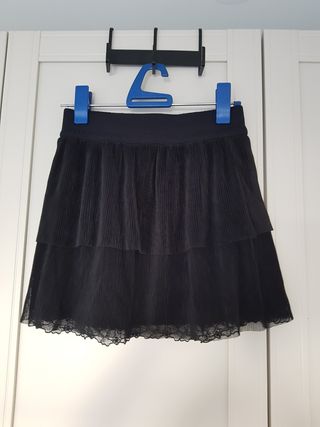 Falda negra plisada Zara
