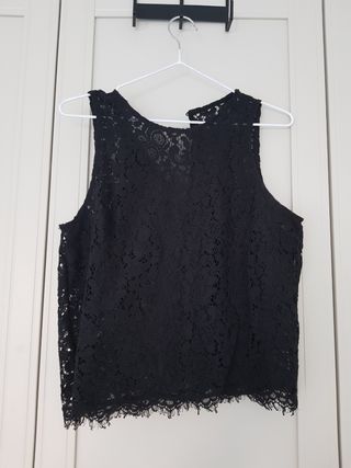 Blusa encaje negra