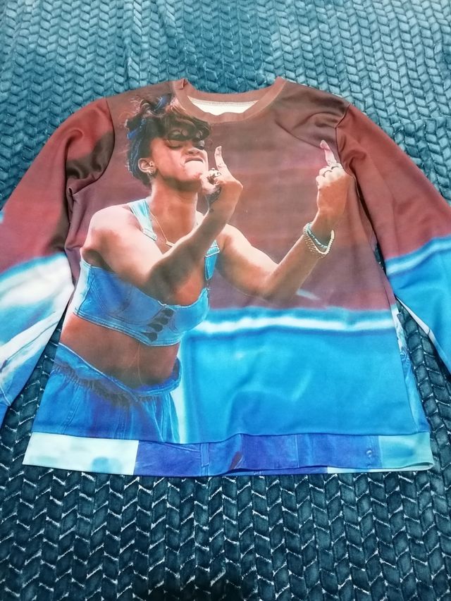 Sudadera Rihanna