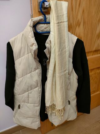 Chaleco plumas Sfera.