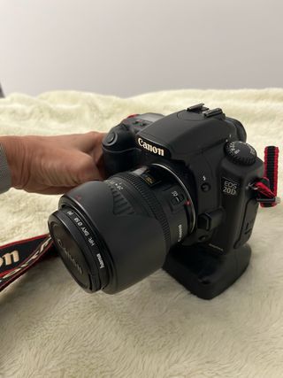 Camara de fotos Canon y mochila Lowepro