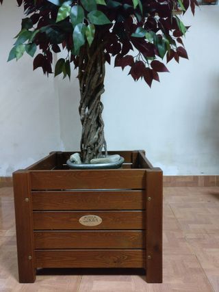 MACETA MADERA  TIPO TEKA