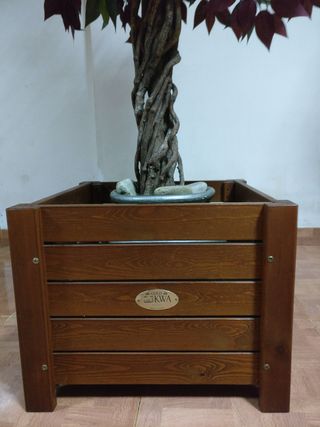 MACETA MADERA  TIPO TEKA