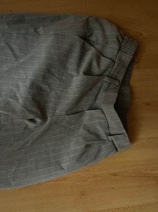 pantalon gris rayas stradivarius