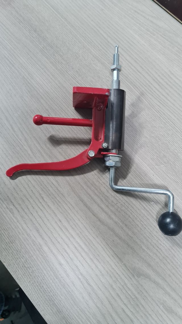 Herramienta para perforar cerámica.