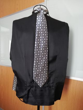 Chaleco y corbata boda