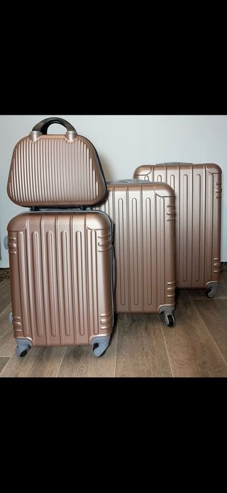 set de tres maletas mas nececer
