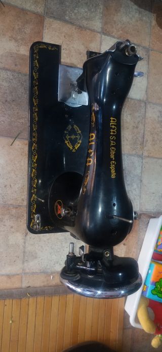 Maquina coser alfa