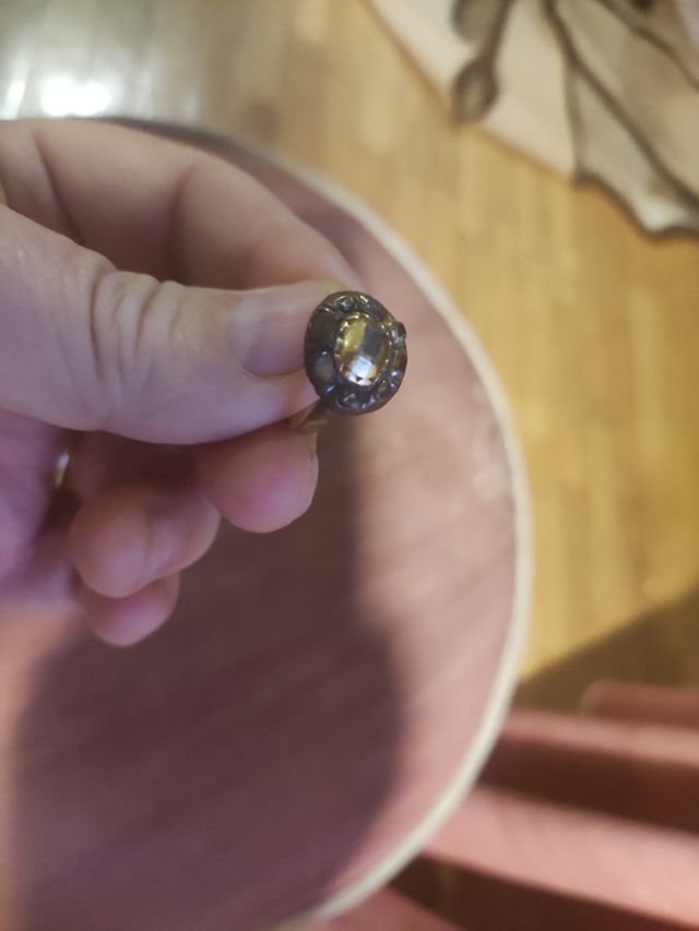 antigua sortija s.16 y 17