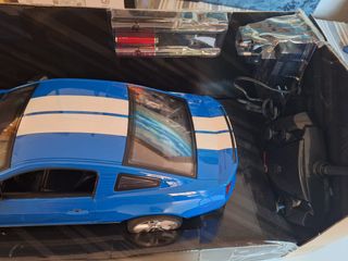 Ford Shelby de radio control