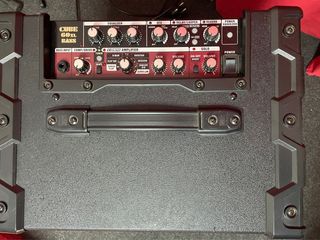 ROLAND CUBE 60XL BASS amplificador