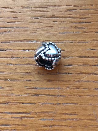 Charm Pandora plata corazones