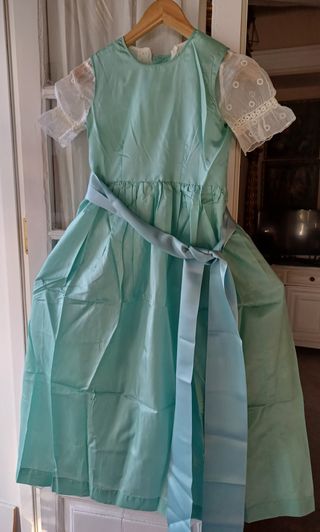 Vestido niña antiguo