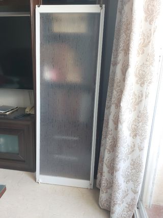 Puerta de manpara de baño