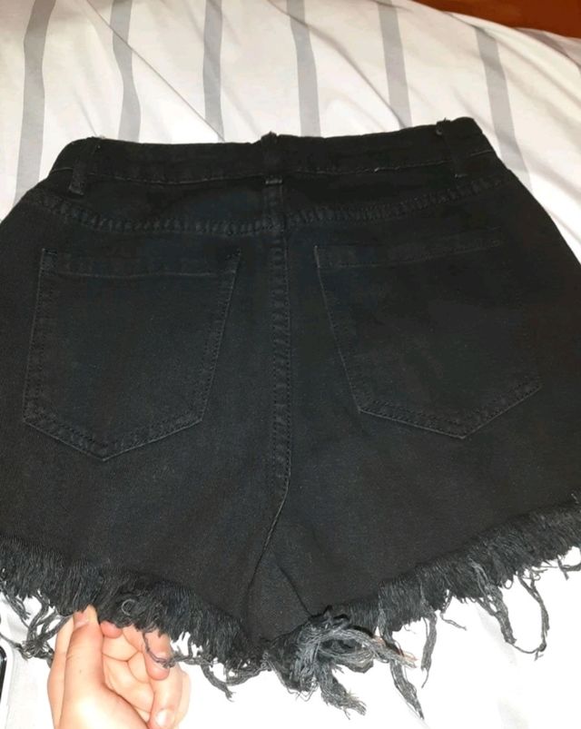 Pantalón negro tachuelas gótico