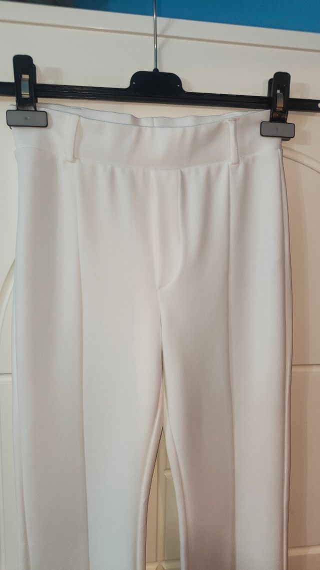 Pantaloni gamba ampia