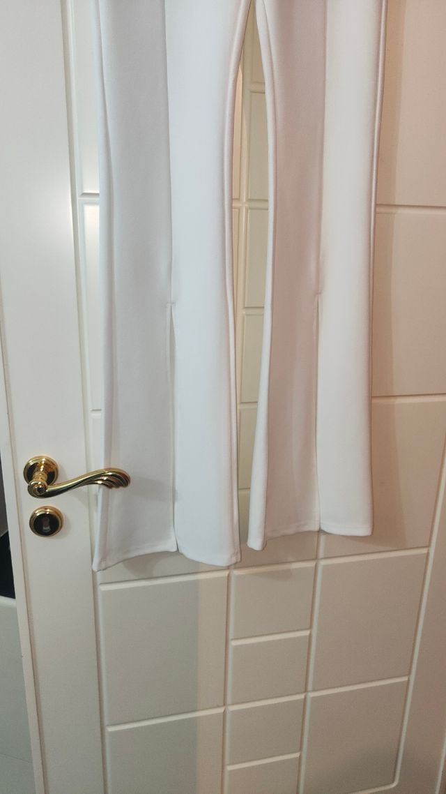 Pantaloni gamba ampia