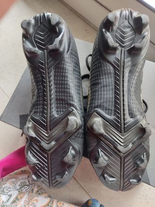 Botas futbol césped artificial Nike talla 36,5