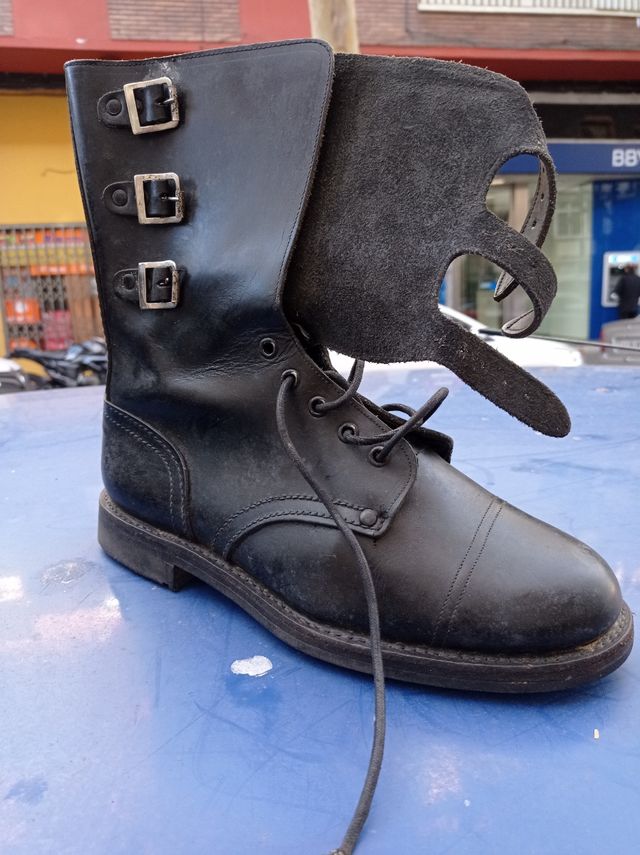 Antiguas botas militares SEGARRA