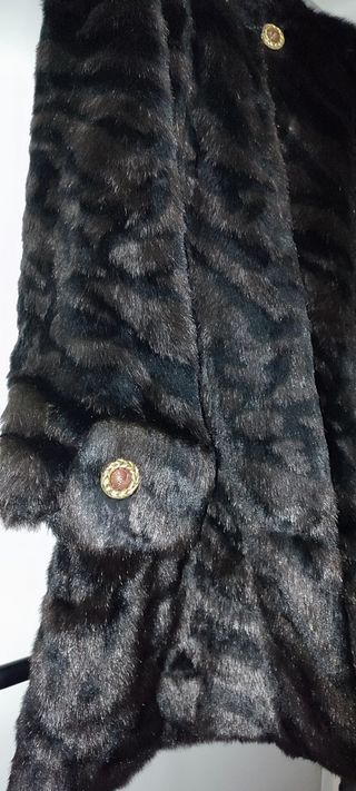 Abrigo de piel sintética