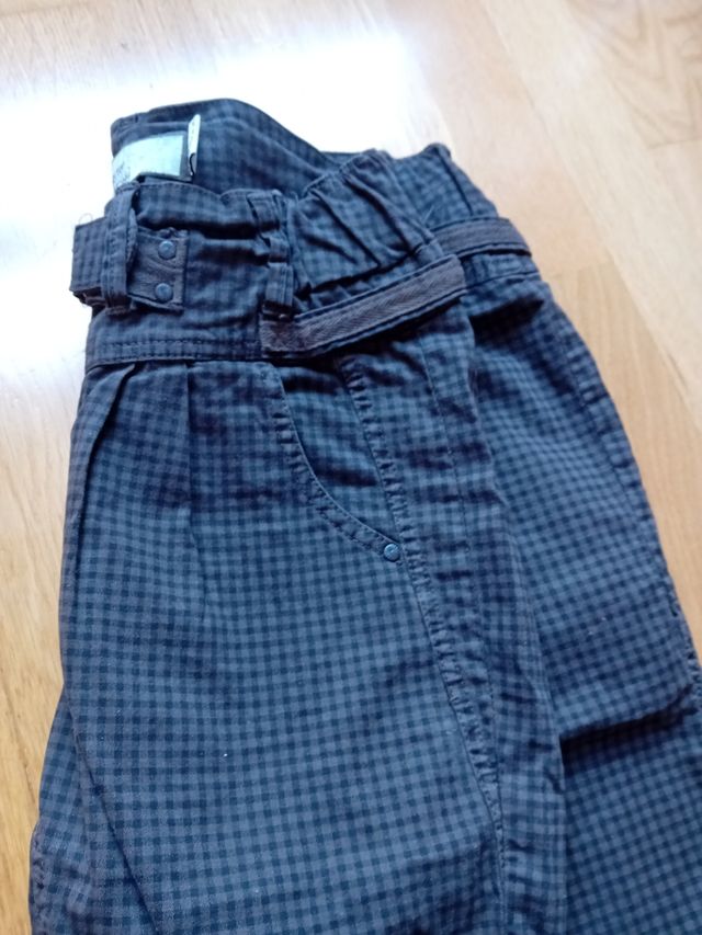 Pantalón por rodilla chica