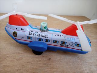 Helicóptero cuerda antiguo