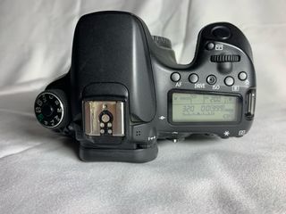 Cámara Canon Eos 70D más objetivos y baterias