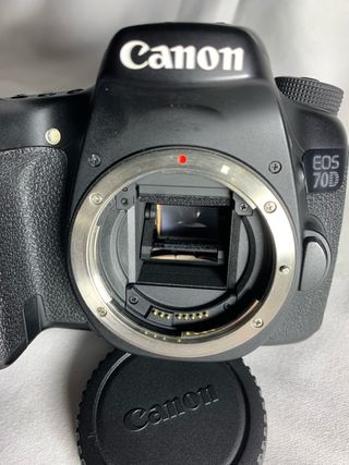 Cámara Canon Eos 70D más objetivos y baterias