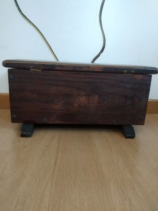 Baúl antiguo madera.