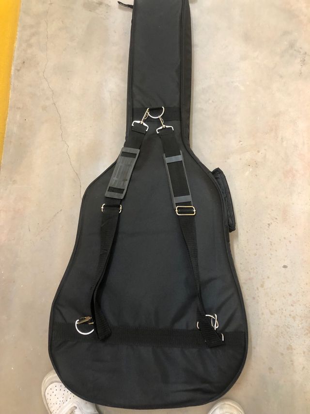 Guitarra acústica - Oqan