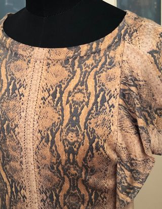 Vestido de punto Tintoretto. Ver descripción