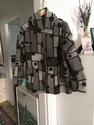 Chaqueta invierno, con capucha