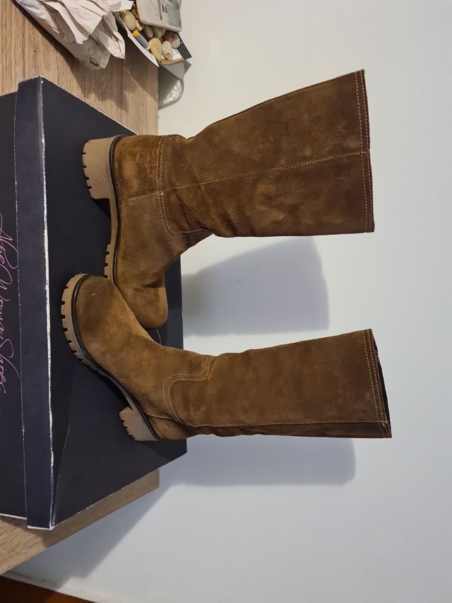 Botas de ante color Marron