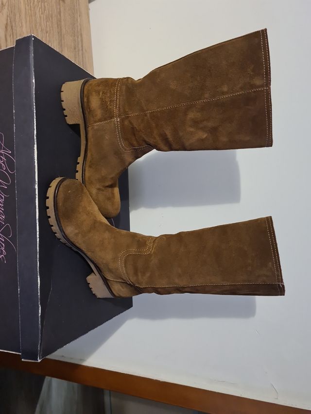 Botas de ante color Marron