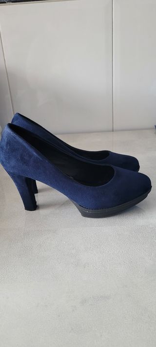 zapatos terciopelo azul de tacón