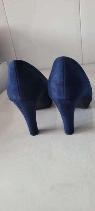 zapatos terciopelo azul de tacón