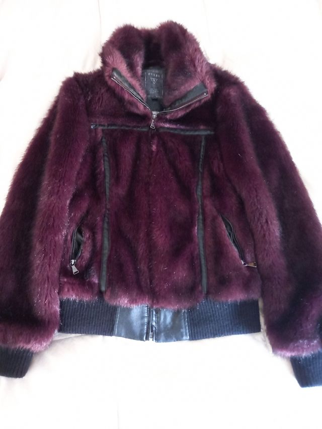 Chaqueta de piel de Guess