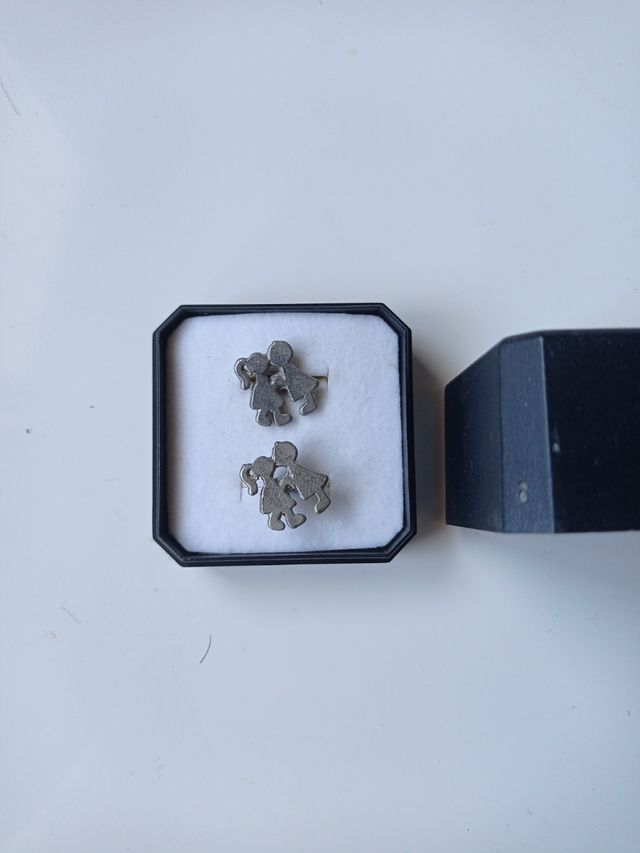 Pendientes pareja niños