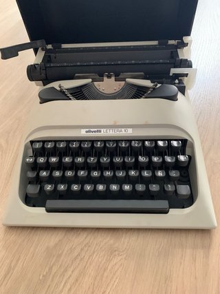 Maquina de escribir Olivetti
