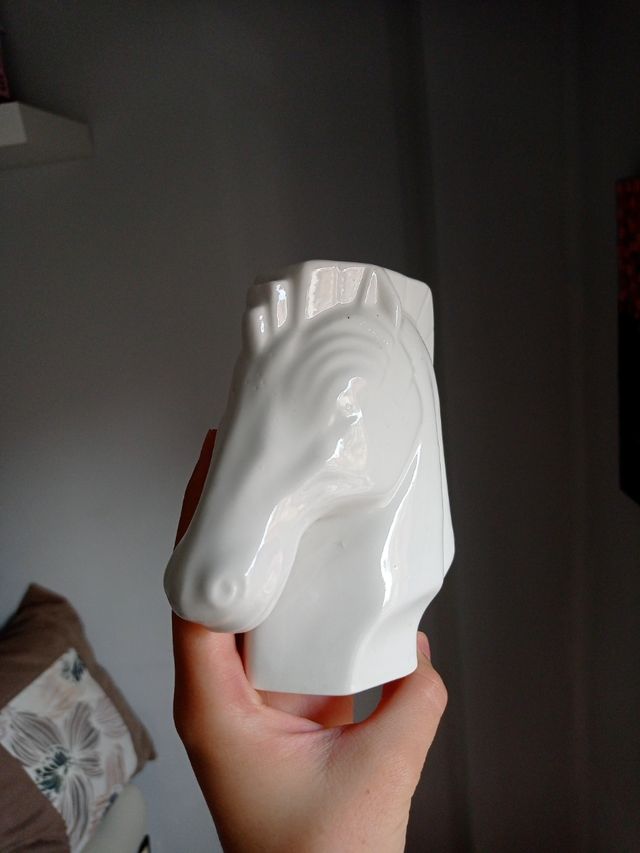 Jarrón cabeza caballo porcelana 