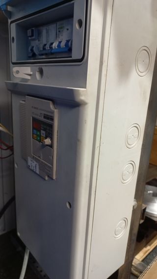 Torno cnc paralelo manual, no uso profesional.