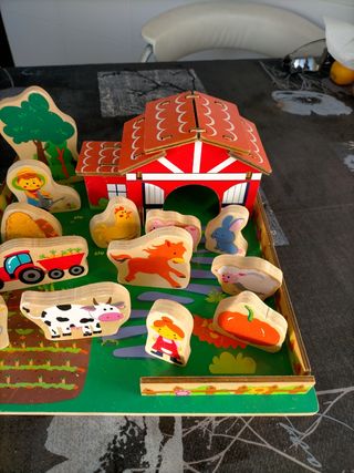 Caserío de madera desmontable