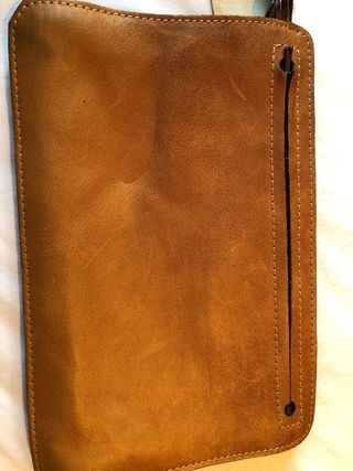 cartera de piel camel