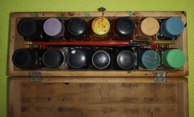 Caja tinta china Fix, tinteros pelikan, plumín