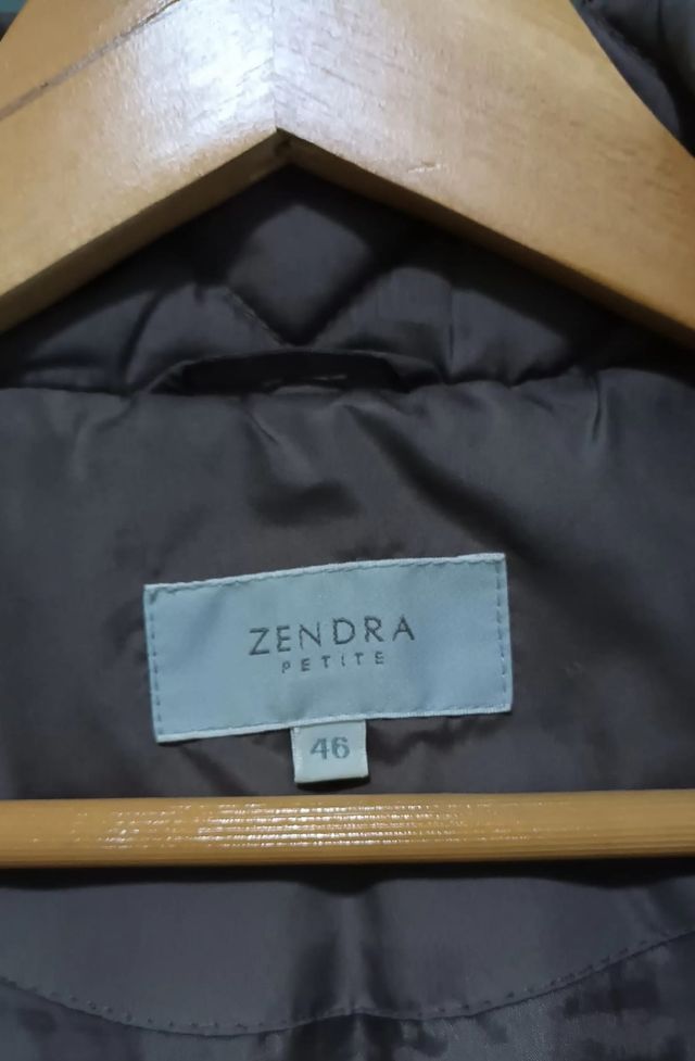 Abrigo mujer impermeable con capucha